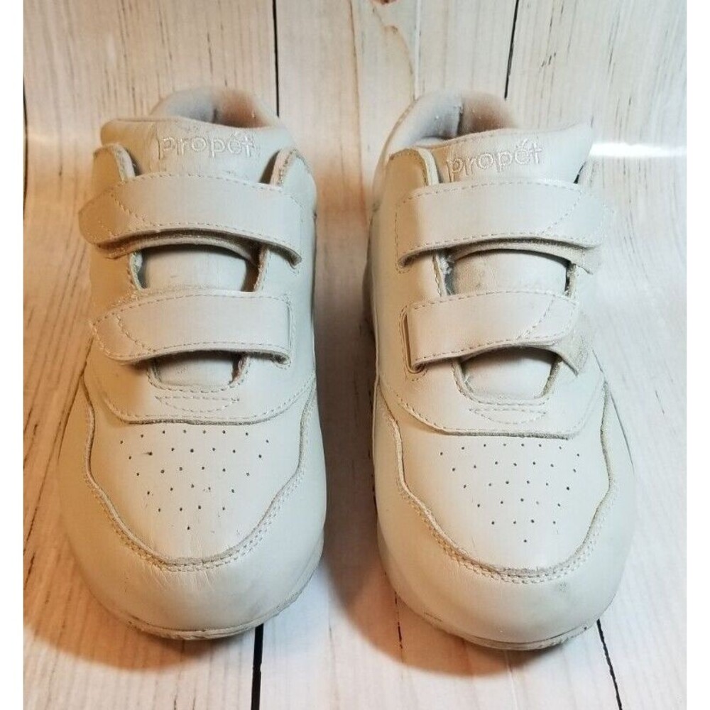 Women's Propet Walking Shoes Comfort Leather Easy On Off Cushioned Beige Size 7